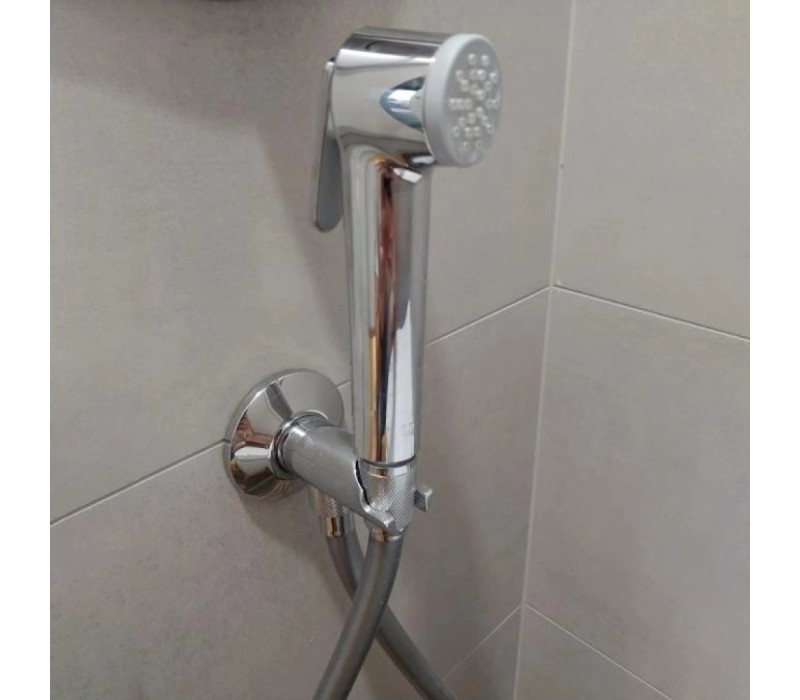 Душевой набор Grohe Tempesta-F Trigger Spray 30 с угловым вентилем, 1 вид струи (26358000) Душевой набор Grohe Tempesta-F Trigger Spray 30 с угловым вентилем, 1 вид струи (26358000)