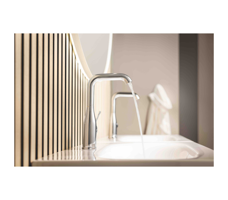 Змішувач одноважільний Grohe Essence для раковини 1/2" L-розміру (24174001)