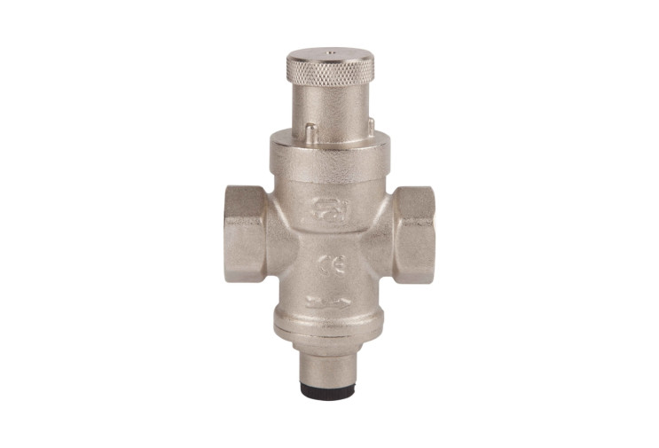 Редуктор SD Forte 1/2" SF241W15 SD00021156
